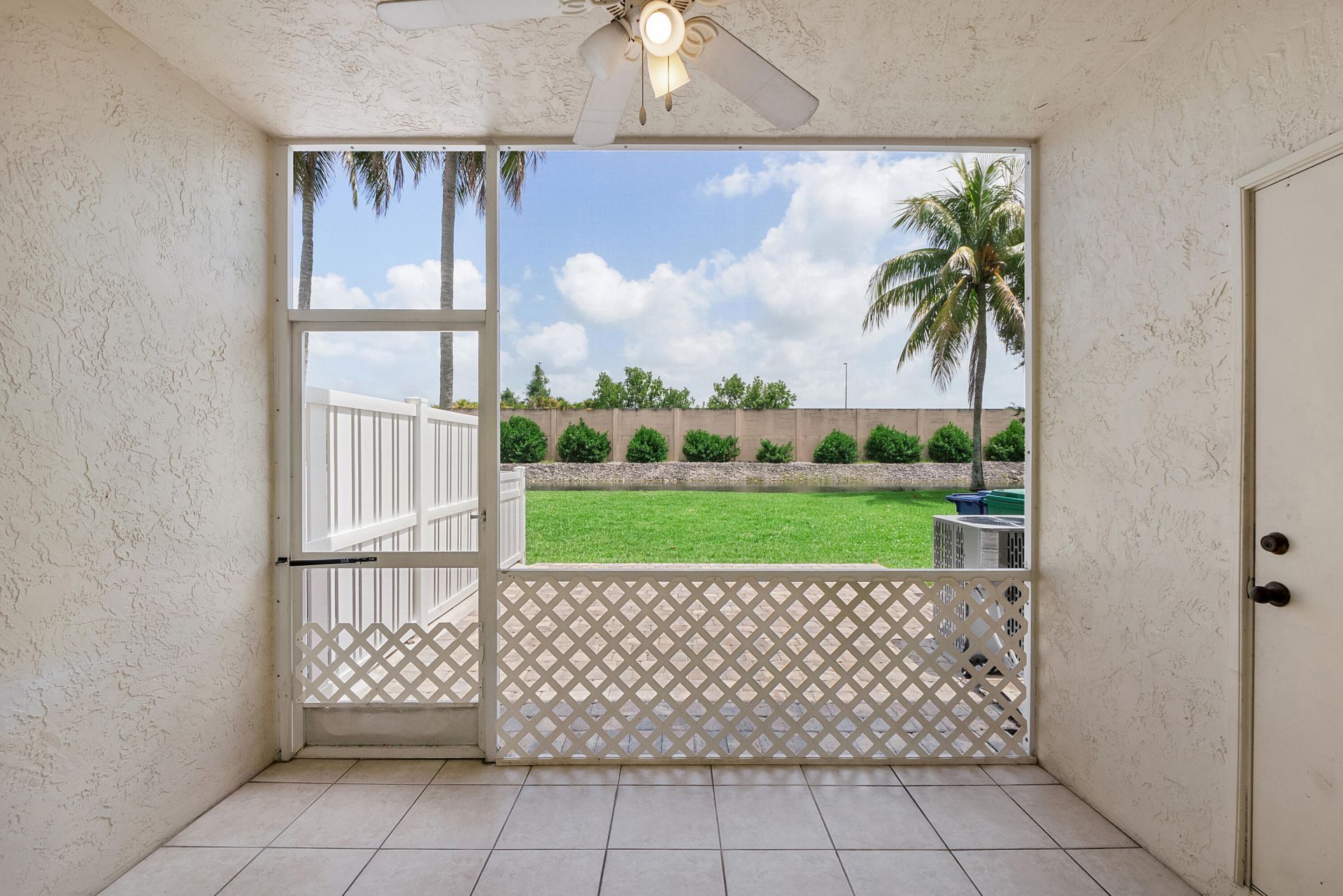 9905 NW 57th Manor, Coral Springs, FL 33076 Photo