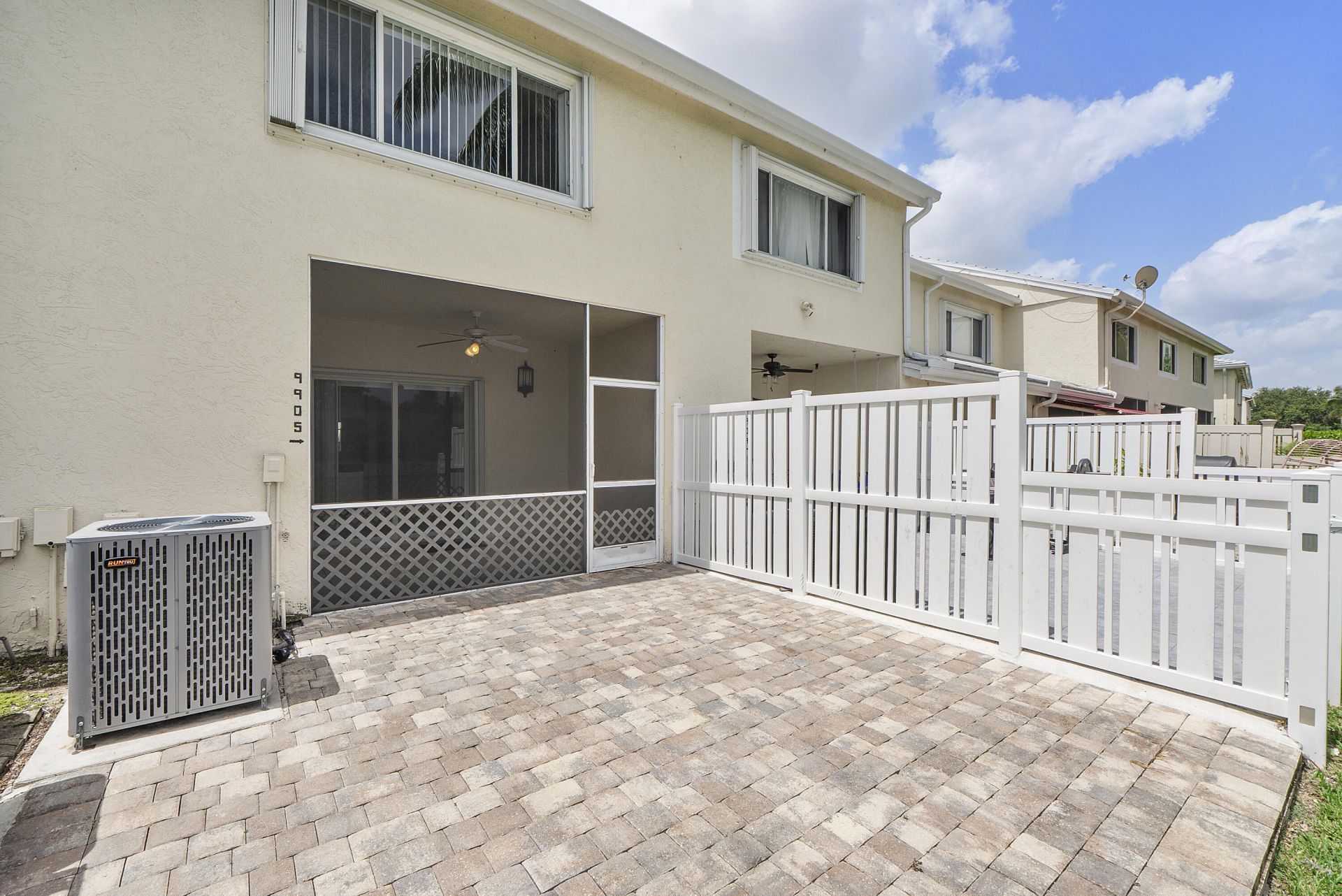 9905 NW 57th Manor, Coral Springs, FL 33076 Photo