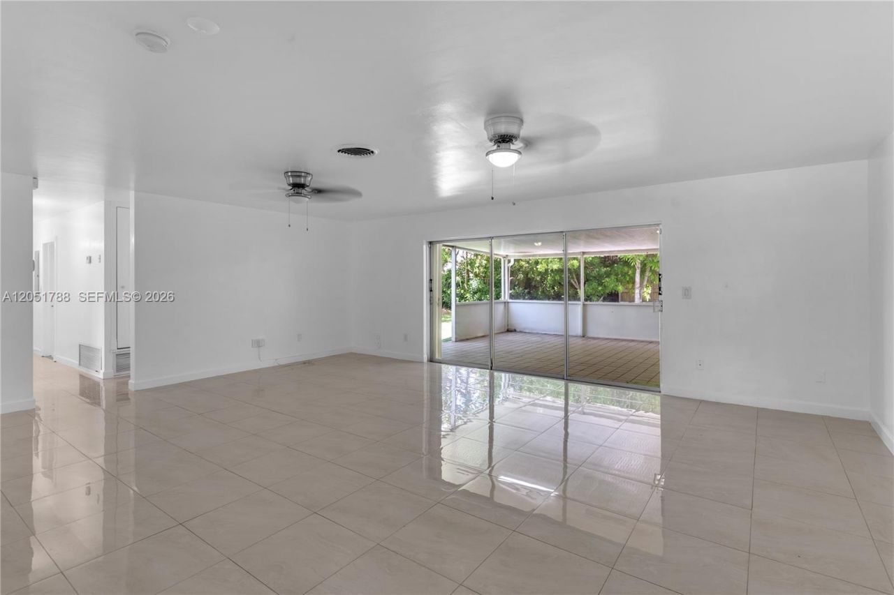 9710 SW 159th St , Miami, FL 33157 Photo