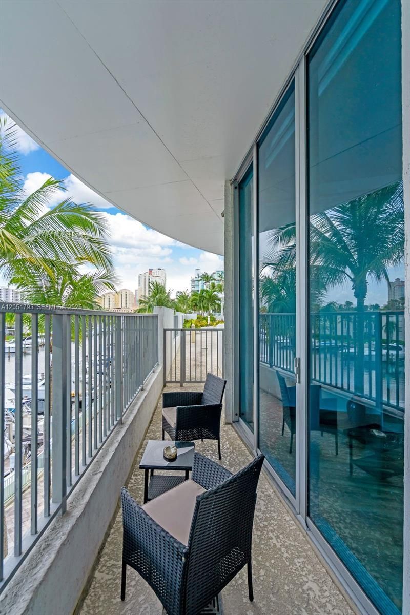 3029 NE 188th St , Unit 302, Aventura, FL 33180 Photo
