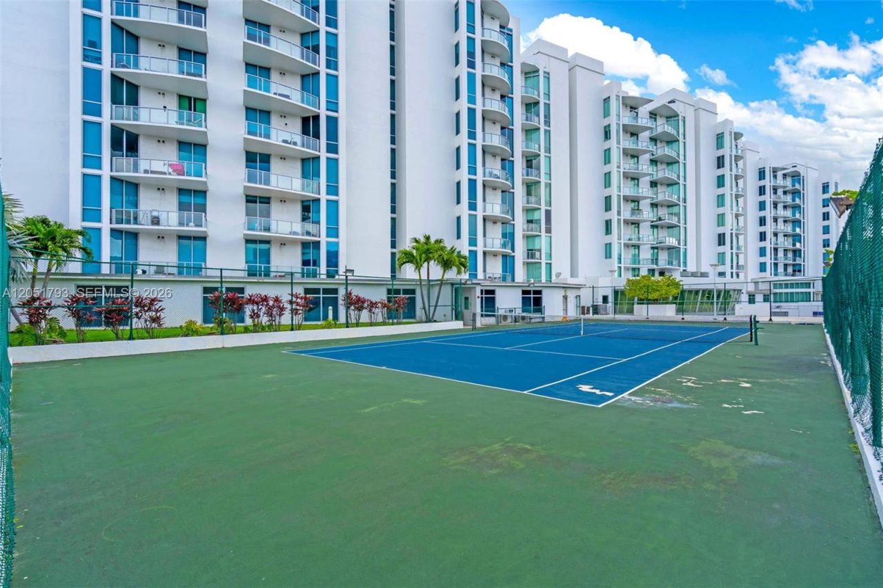 3029 NE 188th St , Unit 302, Aventura, FL 33180 Photo