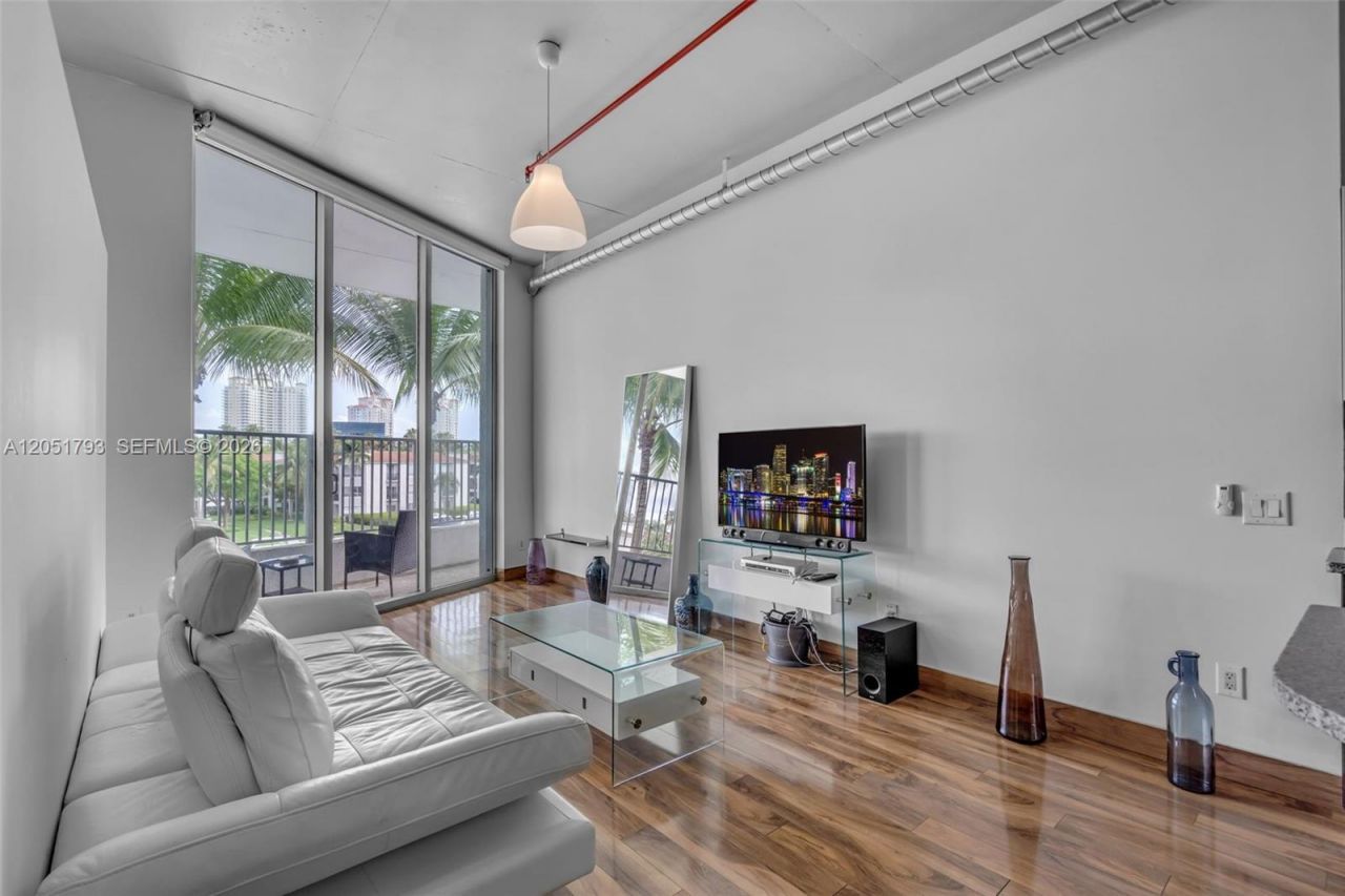 3029 NE 188th St , Unit 302, Aventura, FL 33180 Photo