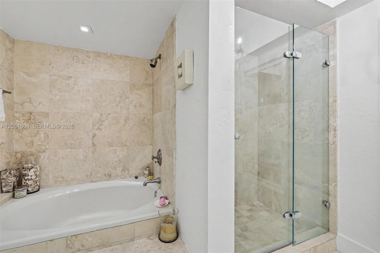 170 Ocean Lane Dr, Unit 305, Key Biscayne, FL 33149 Photo