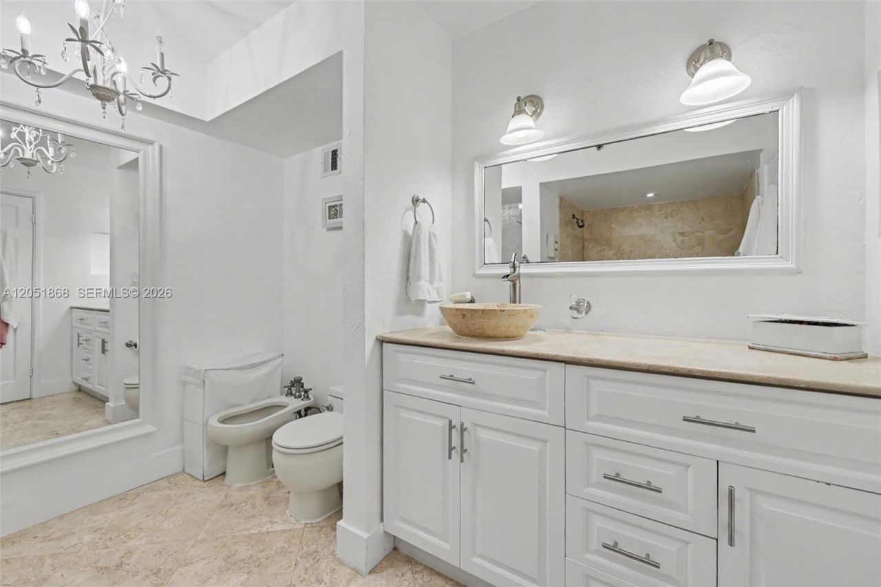 170 Ocean Lane Dr, Unit 305, Key Biscayne, FL 33149 Photo