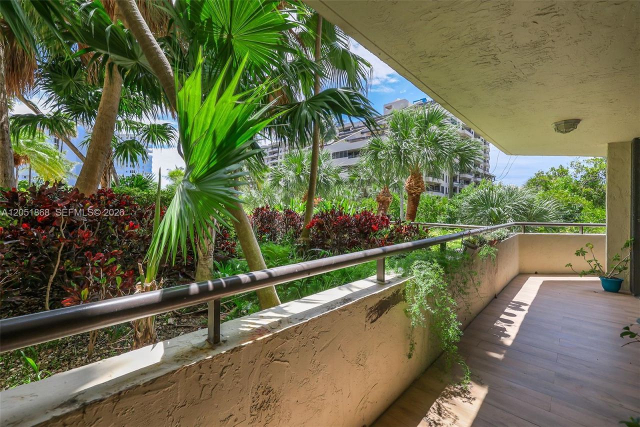 170 Ocean Lane Dr, Unit 305, Key Biscayne, FL 33149 Photo