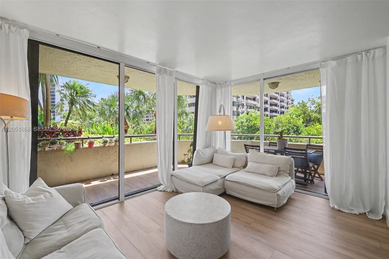 170 Ocean Lane Dr, Unit 305, Key Biscayne, FL 33149 Photo