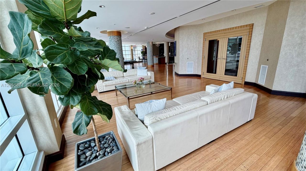 253 NE 2nd St, Unit 3907, Miami, FL 33132 Photo