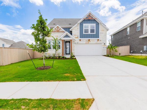 133 Silverleaf SPUR, Bastrop, TX 78602
