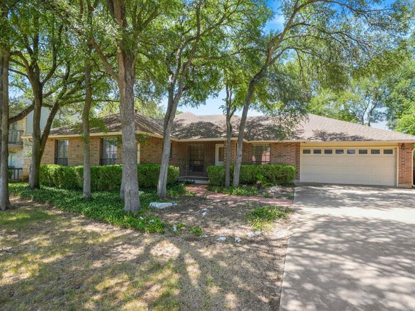 2116 Wychwood DR, Austin, TX 78746