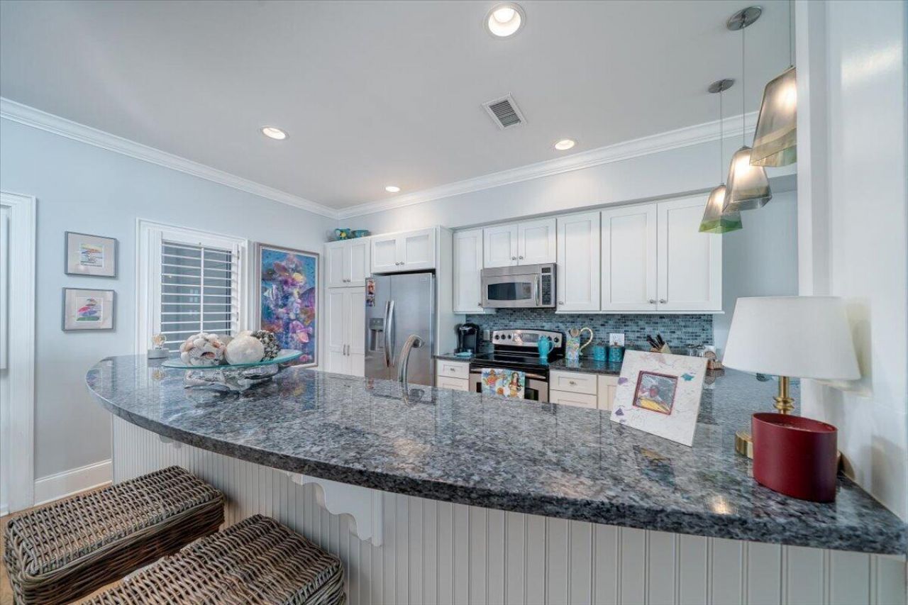 1551 Ben Sawyer Boulevard Photo 13