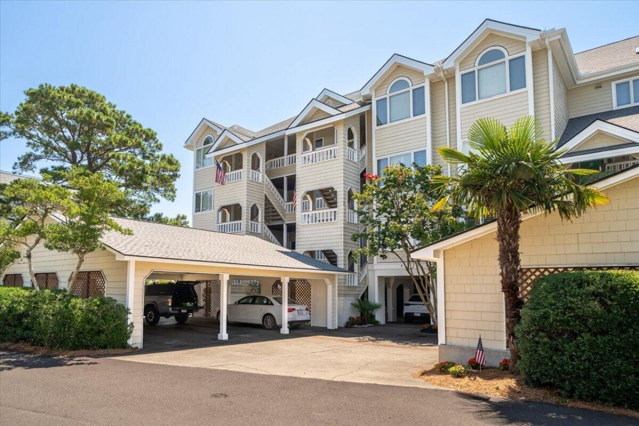 1551 Ben Sawyer Boulevard Photo 6