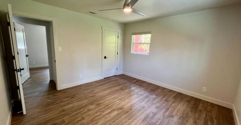 5652 Broadway, Sacramento, CA 95820 Photo