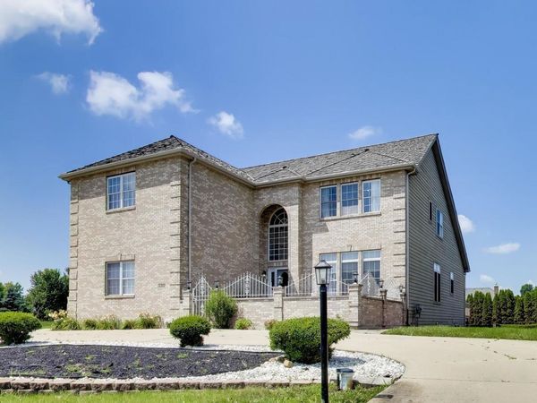 8303 Appaloosa Lane , Spring Grove, IL 60081