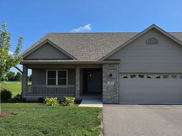 735 Yingling Drive , Dixon, IL 61021