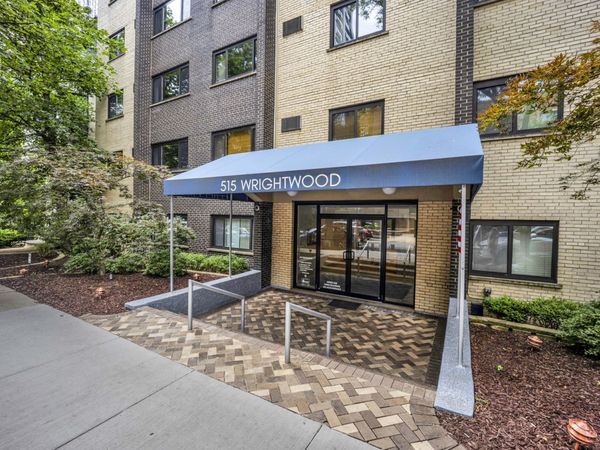 515 W Wrightwood Avenue , Unit 202, Chicago, IL 60614