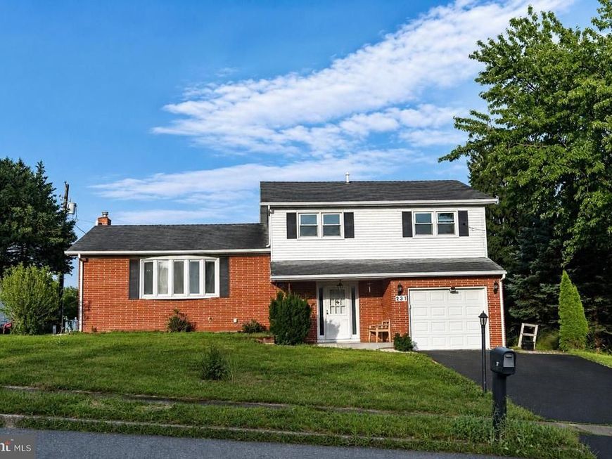 231 Eddington Avenue, Harrisburg, PA 17111 Main Photo
