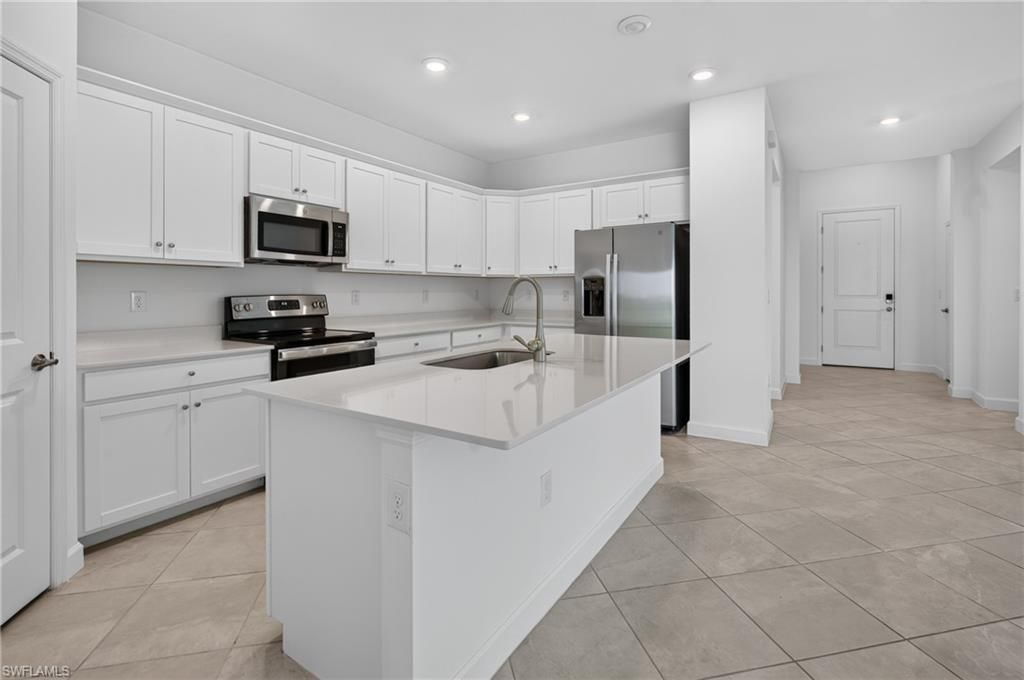 9156 Leatherwood Loop , Lehigh Acres, FL 33936 Photo