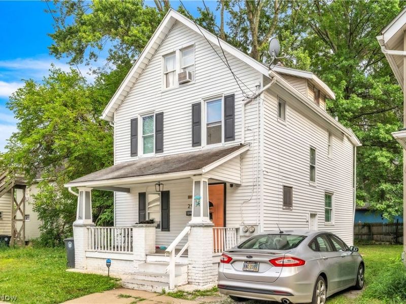 298 Sumner Court, Akron, OH 44311 Photo 3