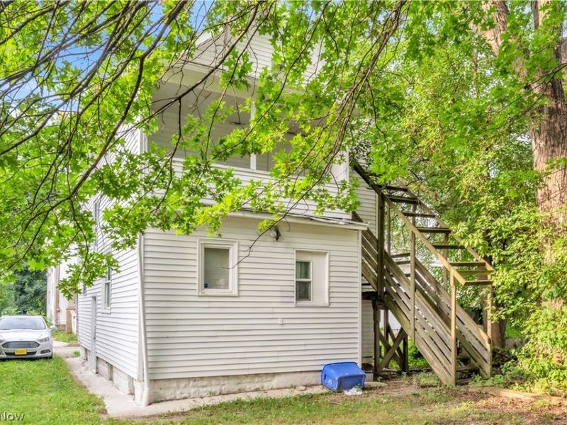 298 Sumner Court, Akron, OH 44311 Photo 5