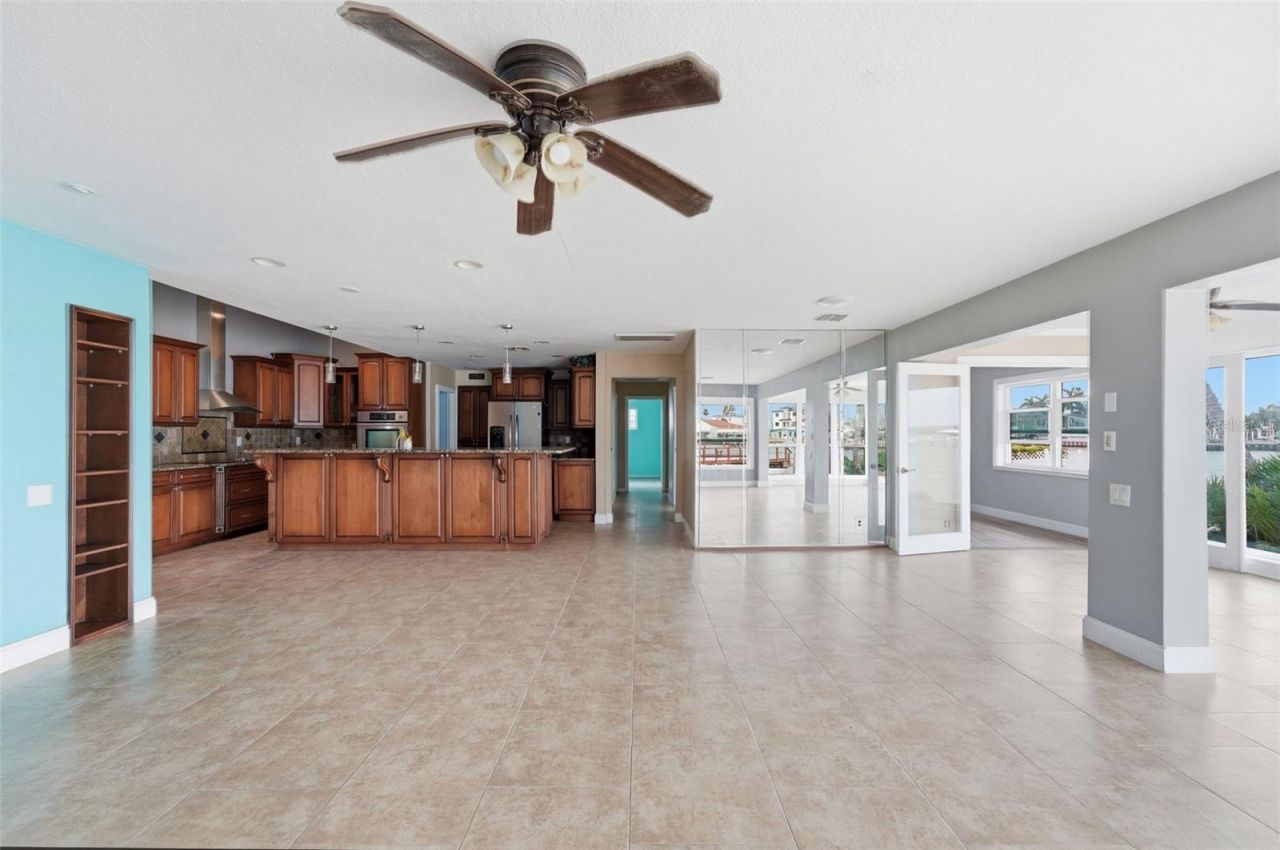 16115 4th Street E, Redington Beach, FL 33708 Photo