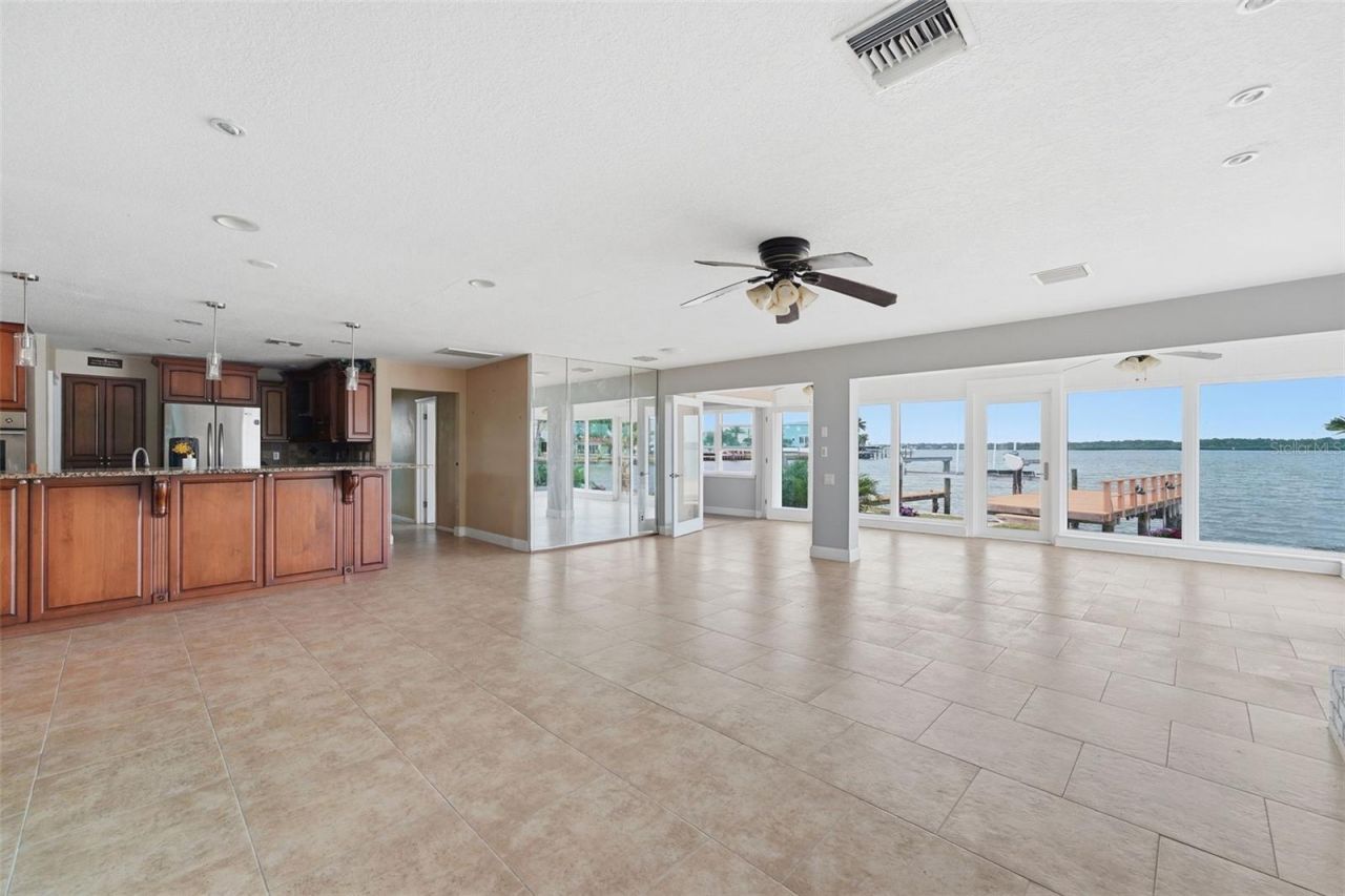16115 4th Street E, Redington Beach, FL 33708 Photo