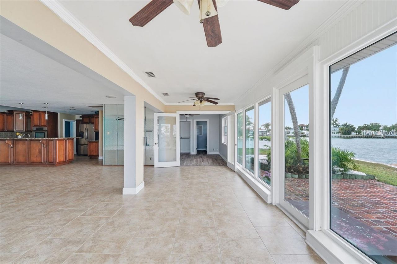 16115 4th Street E, Redington Beach, FL 33708 Photo