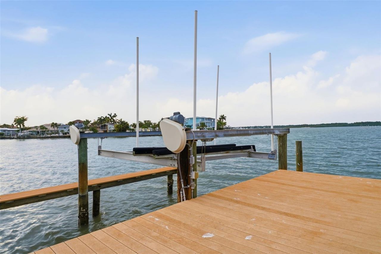 16115 4th Street E, Redington Beach, FL 33708 Photo