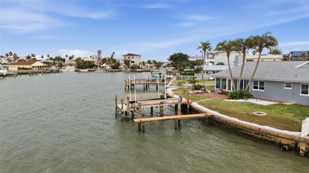 16115 4th Street E, Redington Beach, FL 33708 Photo