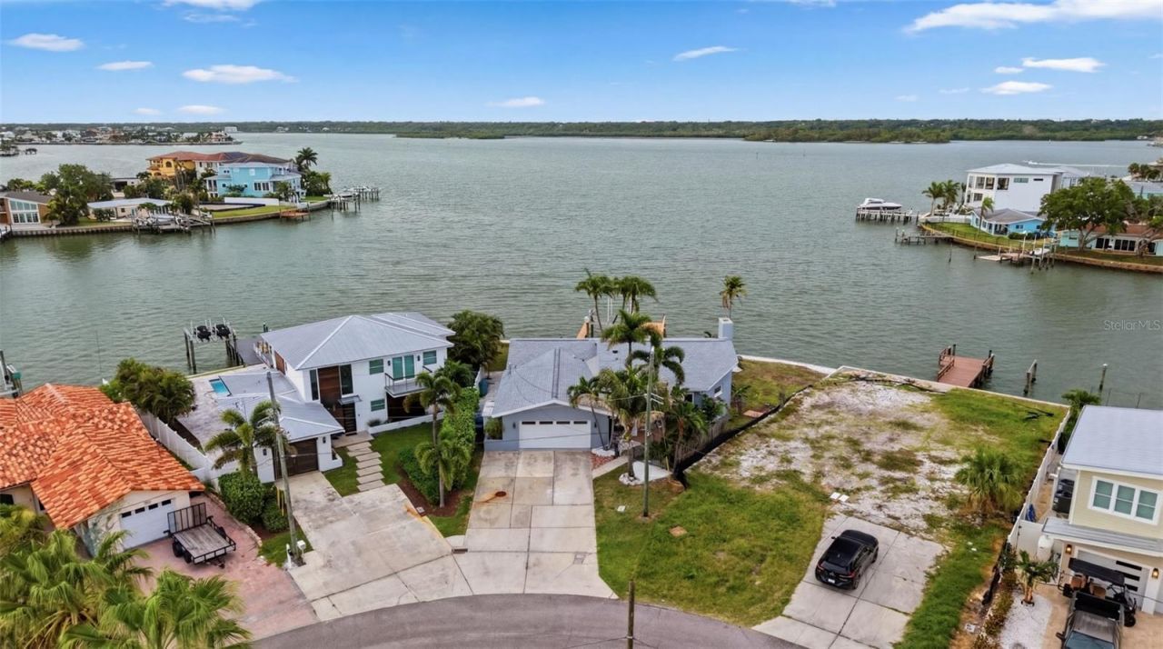 16115 4th Street E, Redington Beach, FL 33708 Photo