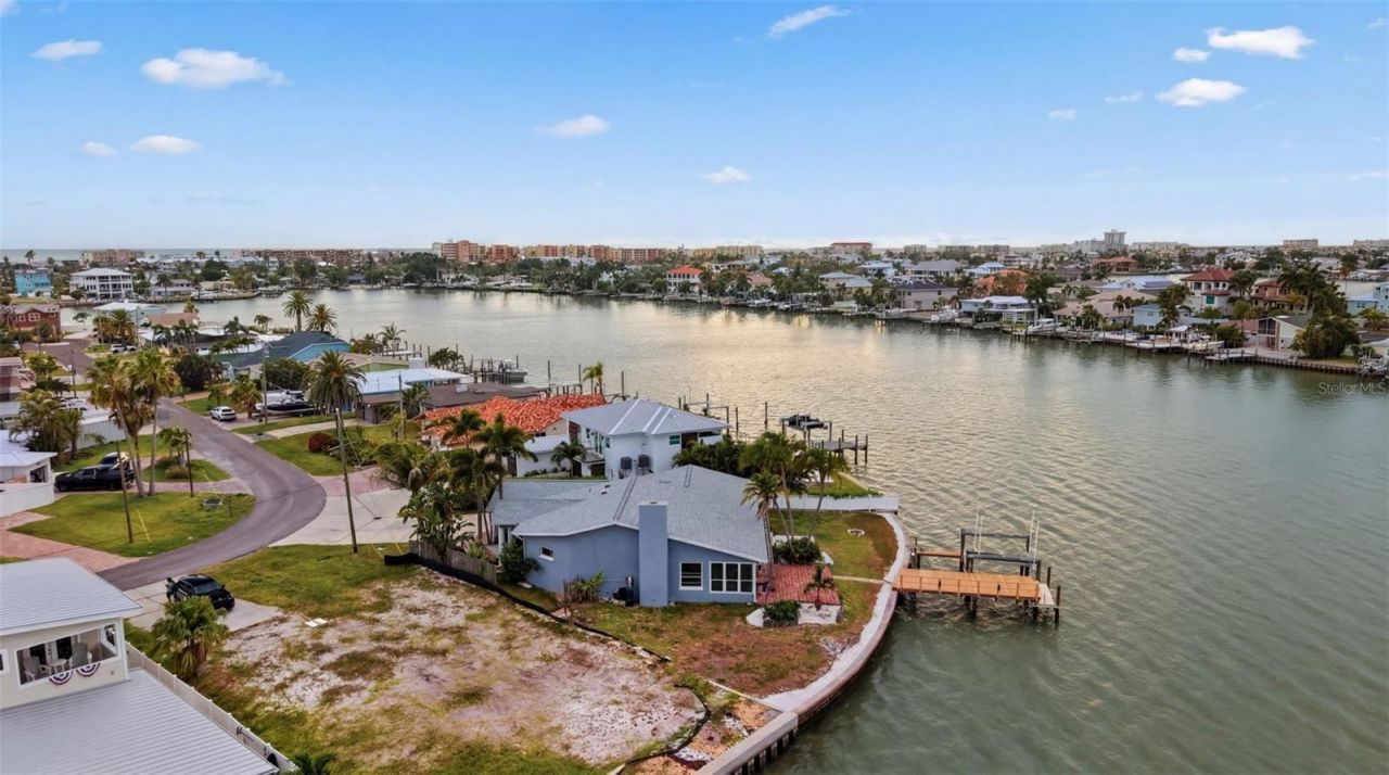16115 4th Street E, Redington Beach, FL 33708 Photo