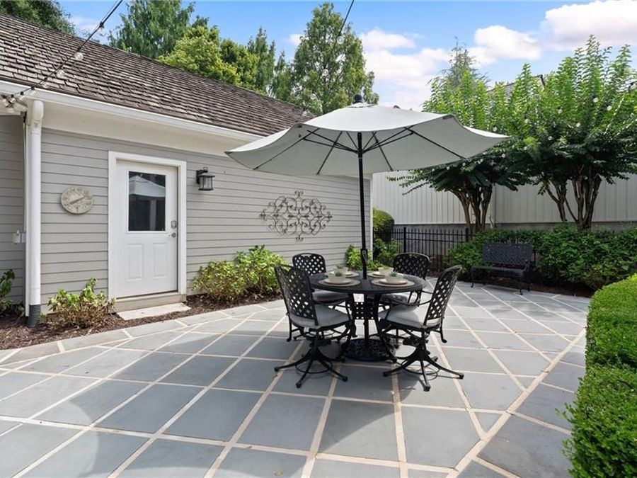 Property Image 100