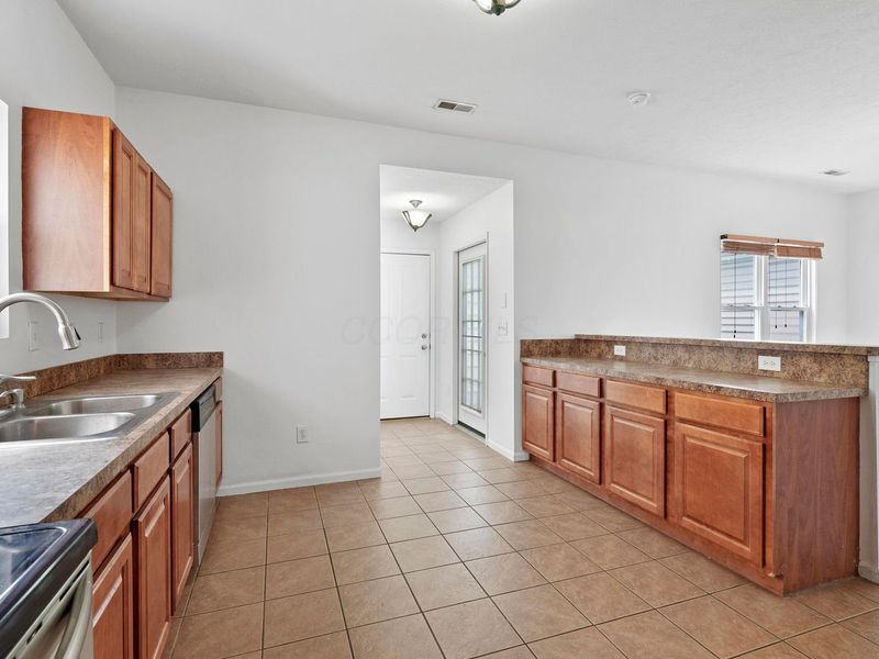4035 Redroyal Avenue , Columbus, OH 43230 Photo 17