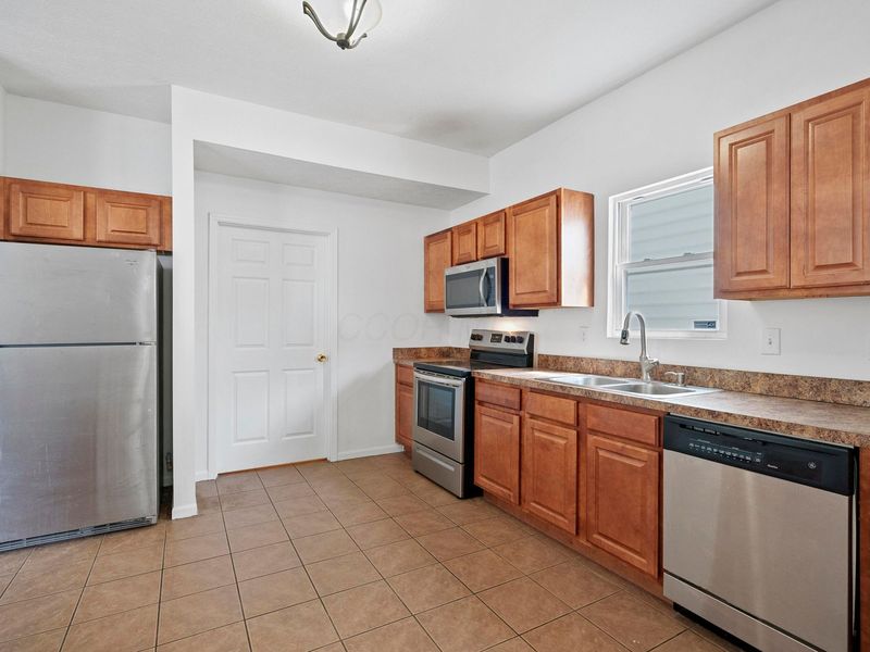 4035 Redroyal Avenue , Columbus, OH 43230 Photo 19