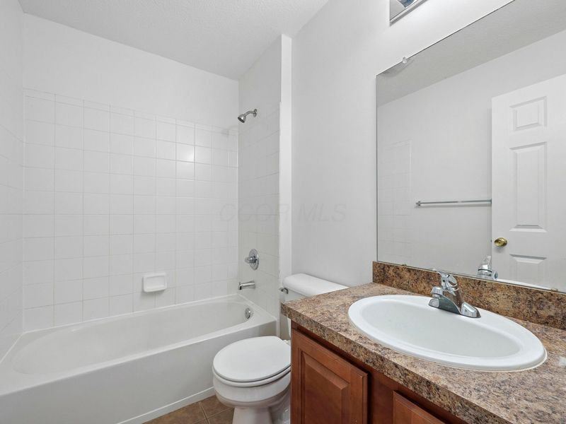 4035 Redroyal Avenue , Columbus, OH 43230 Photo 32