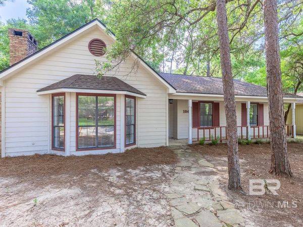 104 Leigh Circle, Daphne, AL 36526