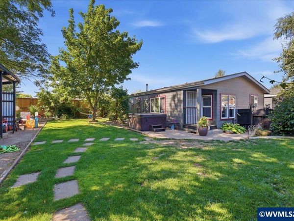 4260 Glenwood Dr SE, Salem, OR 97317