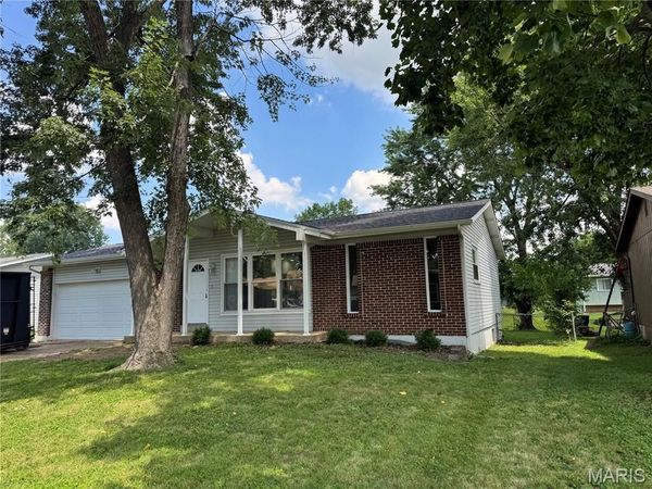 1405 Birch Drive, Pacific, MO 63069