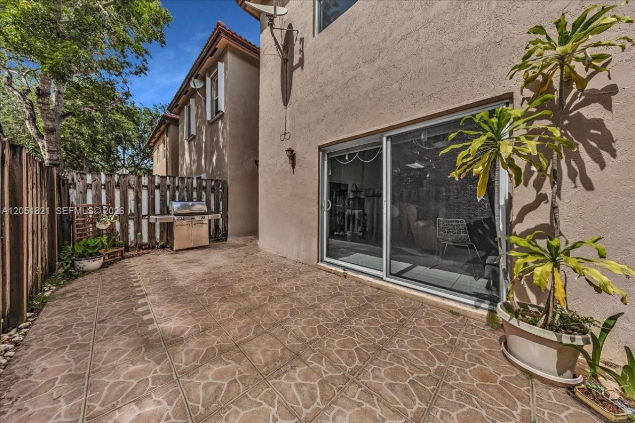 16138 Emerald Cove Rd, Weston, FL 33331 Photo