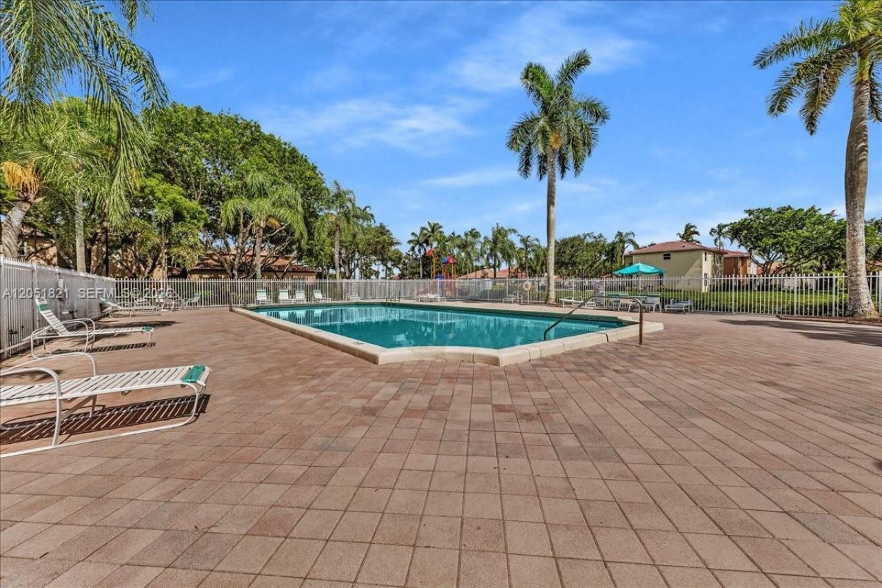 16138 Emerald Cove Rd, Weston, FL 33331 Photo