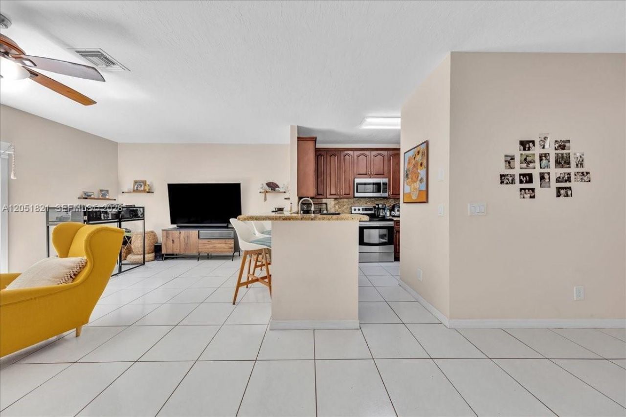 16138 Emerald Cove Rd, Weston, FL 33331 Photo