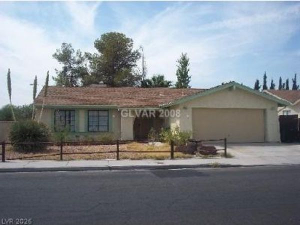 6801 High Bluff Way , Las Vegas, NV 89108