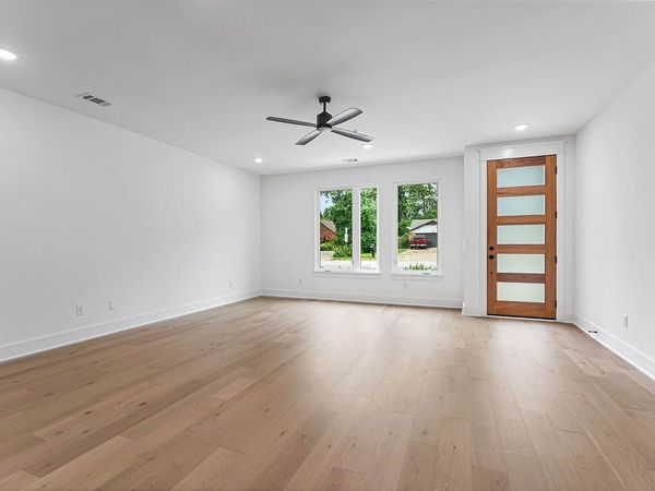 4110 W Olive Street , Rogers, AR 72756