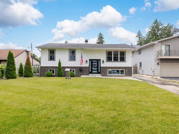17W667 Lorraine Avenue , Addison, IL 60101