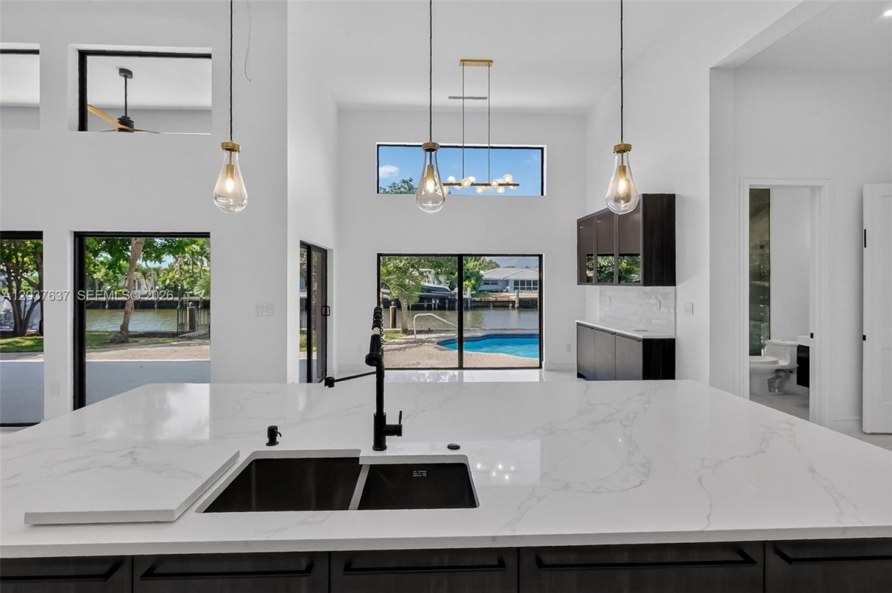 2832 NE 24th Ct , Fort Lauderdale, FL 33305 Photo