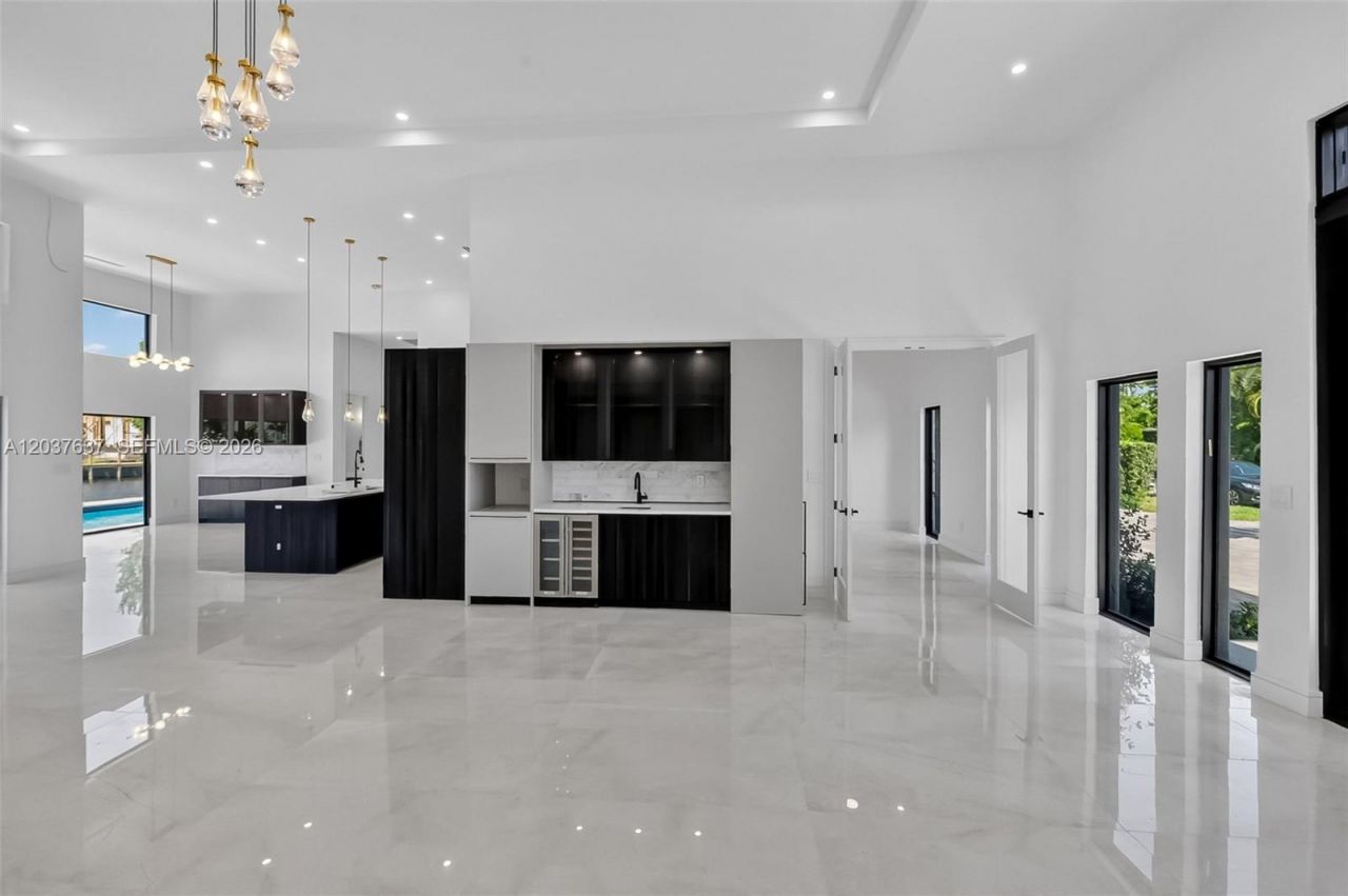 2832 NE 24th Ct , Fort Lauderdale, FL 33305 Photo