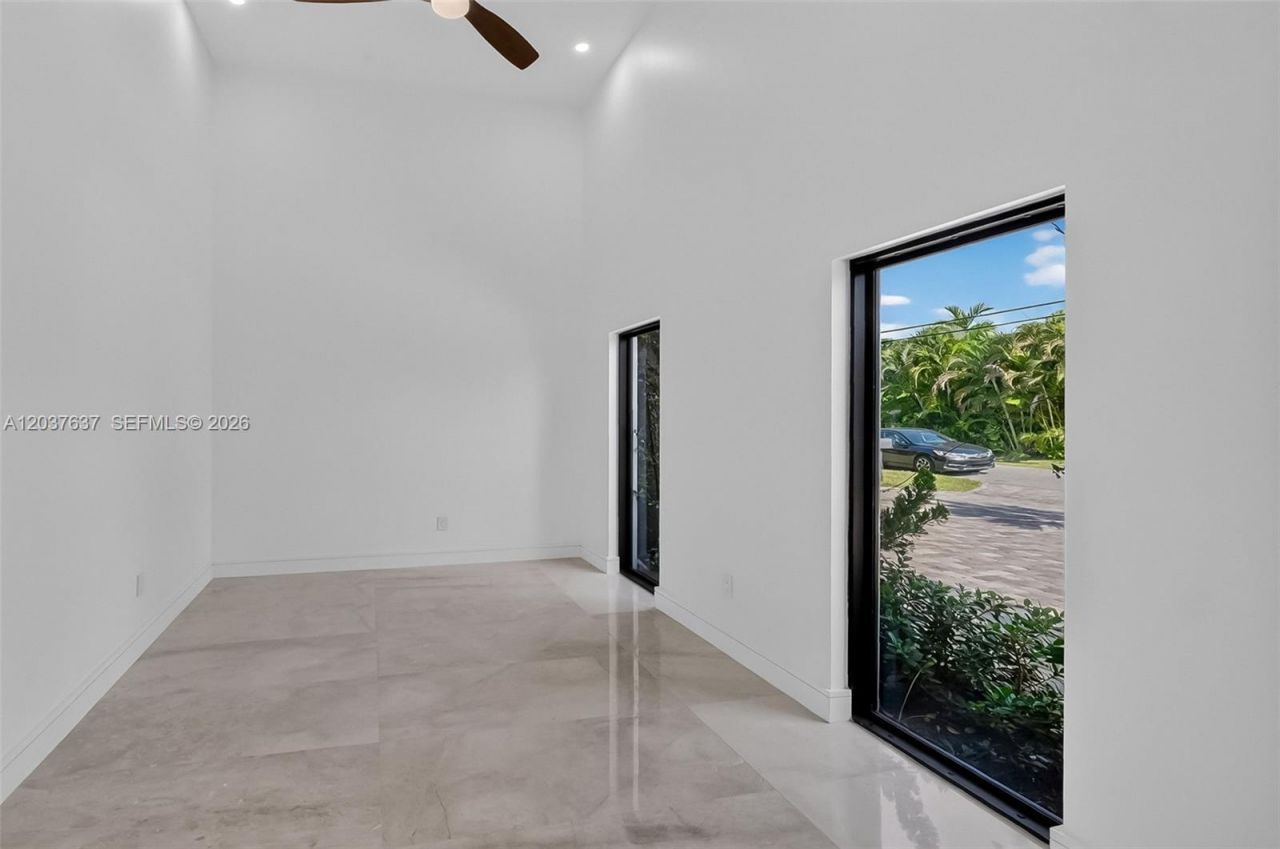 2832 NE 24th Ct , Fort Lauderdale, FL 33305 Photo