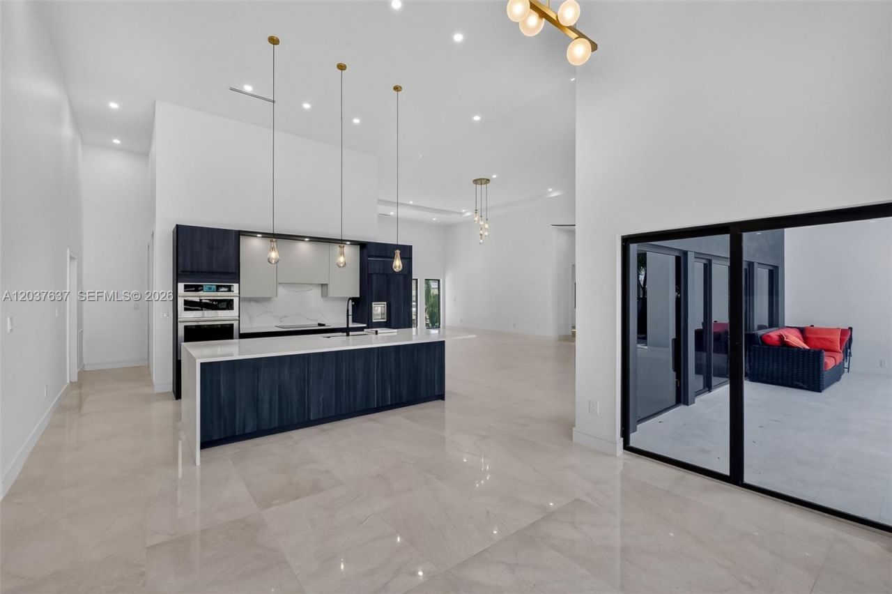 2832 NE 24th Ct , Fort Lauderdale, FL 33305 Photo