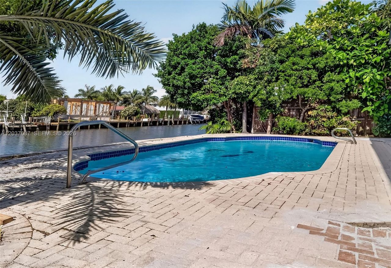 2832 NE 24th Ct , Fort Lauderdale, FL 33305 Photo