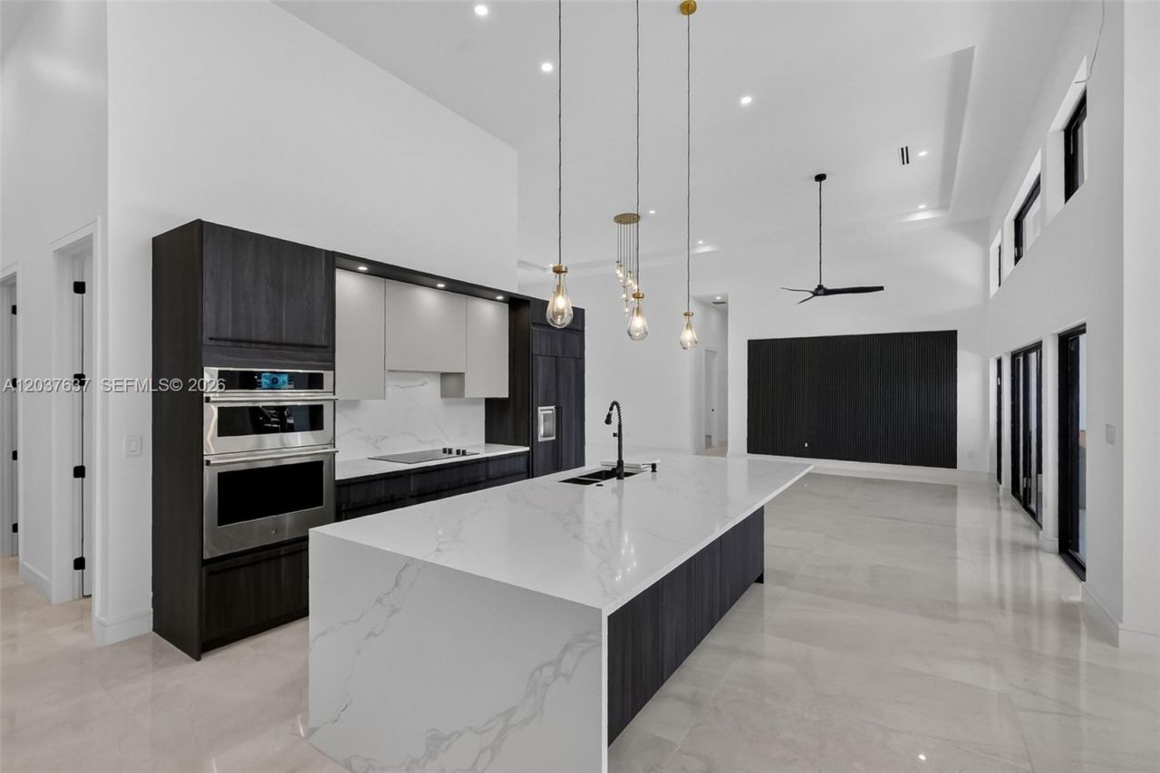 2832 NE 24th Ct , Fort Lauderdale, FL 33305 Photo