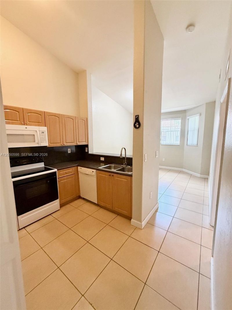 1652 SE 28th St, Unit 202, Homestead, FL 33035 Photo